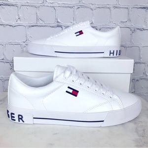 Tommy Hilfiger Flint-3 - M Women’s High Fashion Brand Sneakers Size 8.5 - White